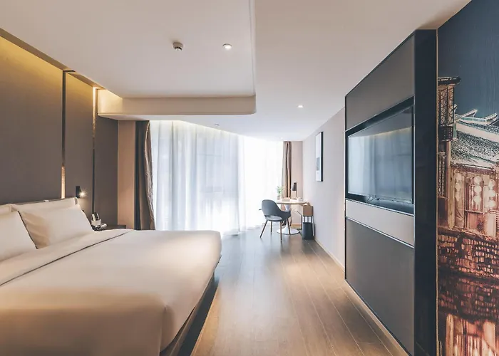 Atour Hotel Huzhou Dongwu