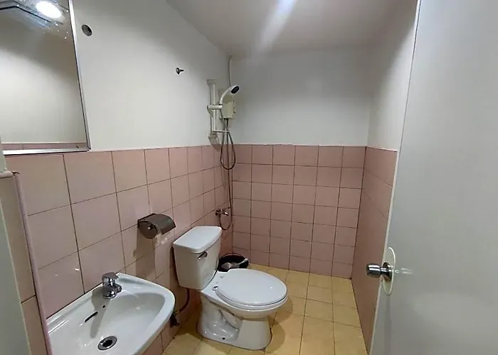 Green Ridge Apartelle