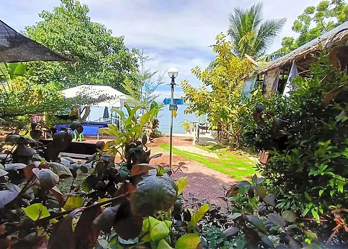 Marcnel Bayside Resort Powered By Cocotel