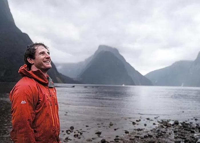 Fiordland National Park Lodge