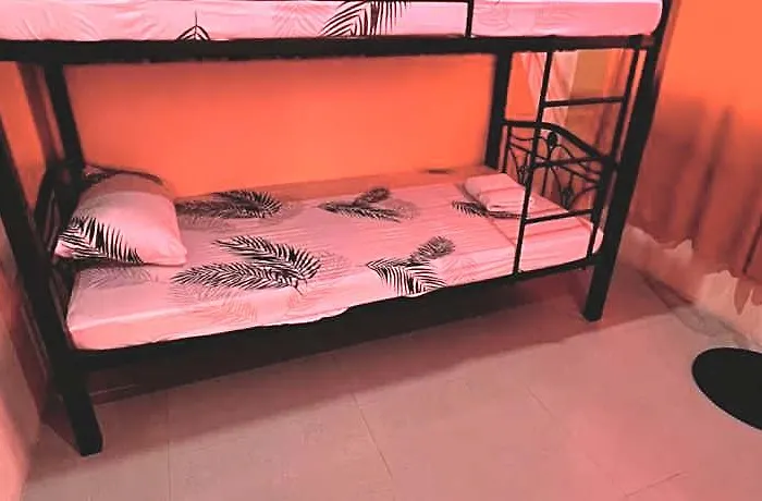 Dc Travellers Inn 2