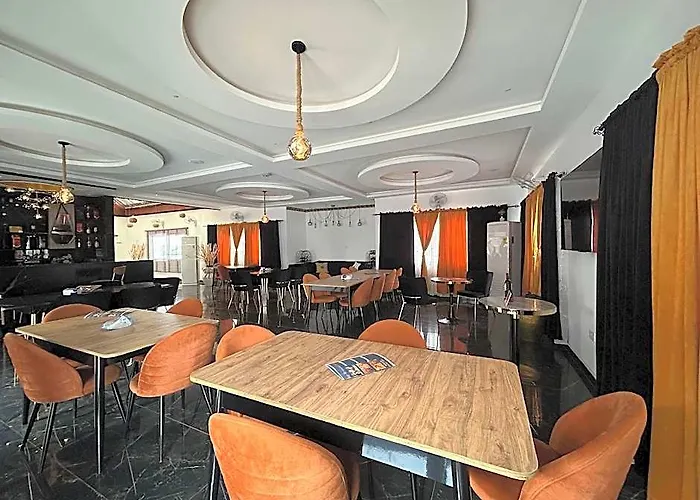 Escape To Hvillage,