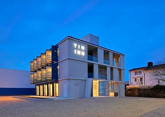 Tin Inn - Erkelenz - Das Hotel Aus Hochwertig Ausgebauten Ueberseecontainern