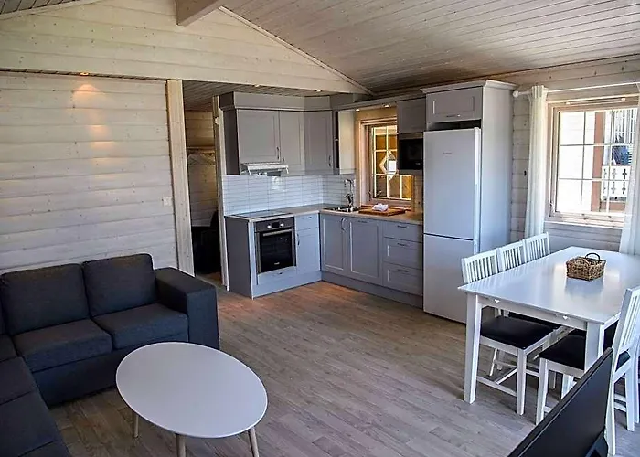 Spacious Holiday Home In Kinsarvik
