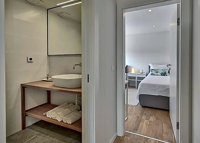 Bedroom Villa Near Split With Pool