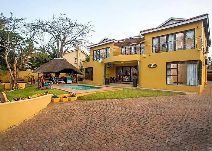 Ezulwini Guest House - Relaxing Queen Room With Balcony In Balito, South Afirca