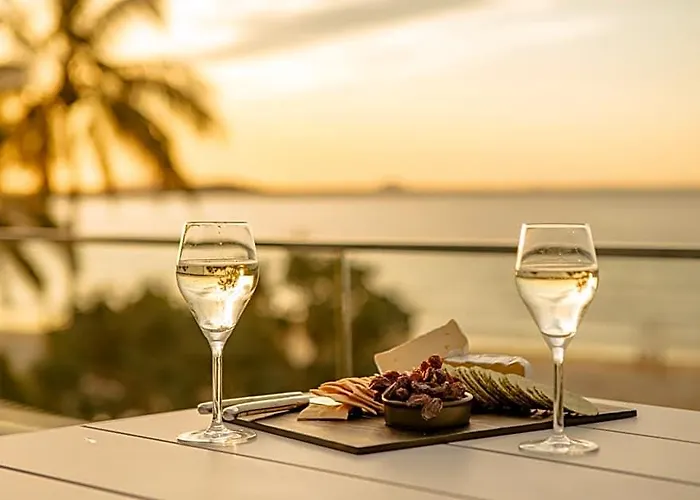 Netanya Noosa Beachfront Resort