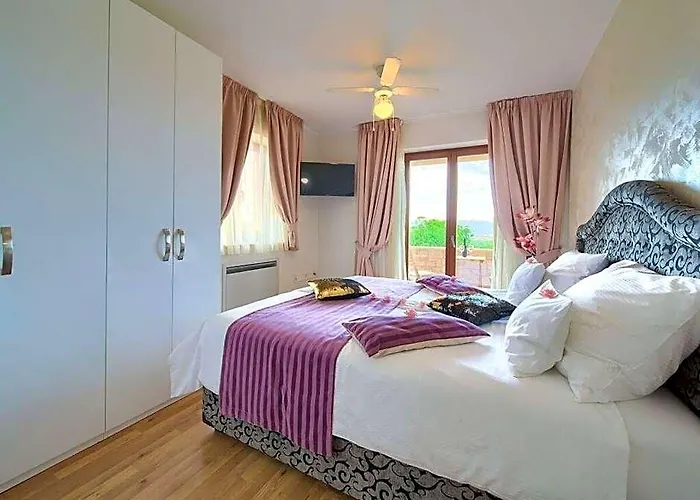 Maya Comfortable Holiday Residence