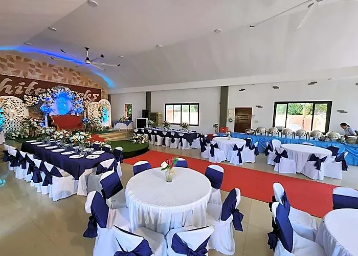 Three M'S Hotel And Restaurant