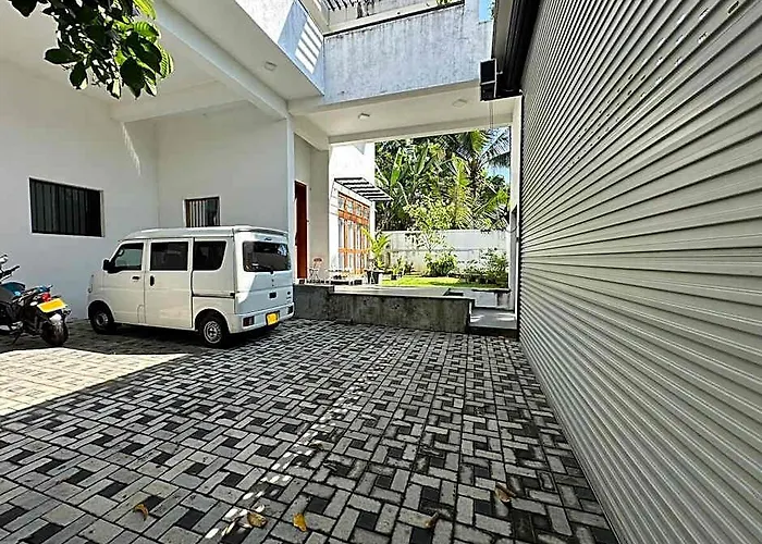 Beauty World Villa - Gampaha