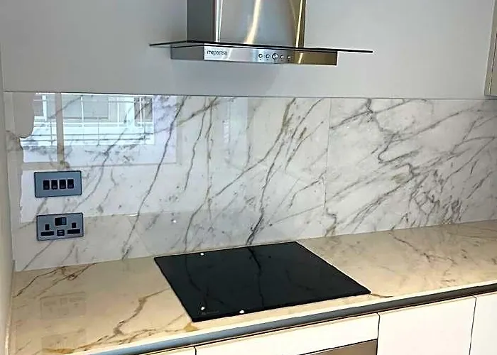 Marina Club Luxury Apartment