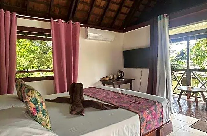 Pension Hibiscus Tahaa