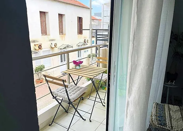 Cozy Nest - 2Min To Beach, 6Min Walk To Old Town