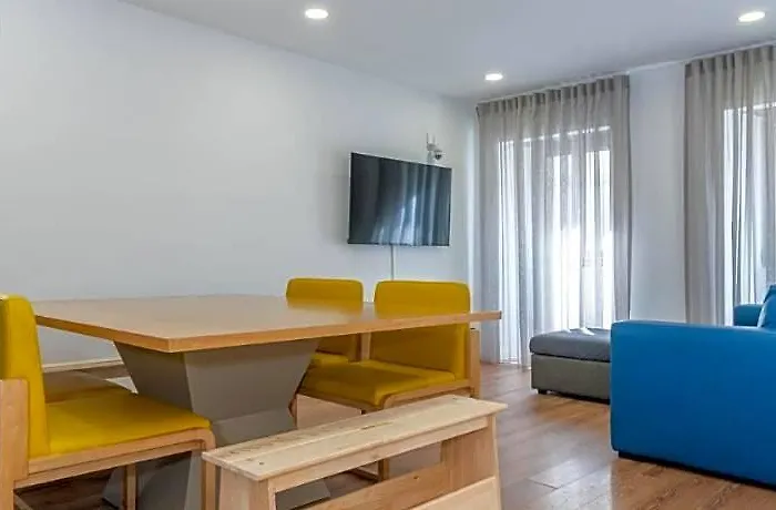Dude Beach Hostel