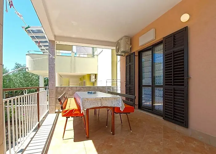 Apartment 1306