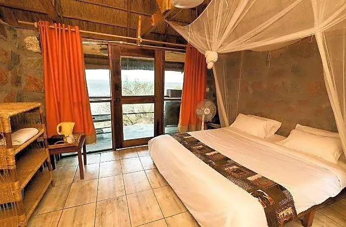 Safari Beach Lodge