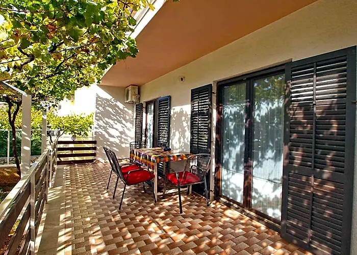 Apartment 929