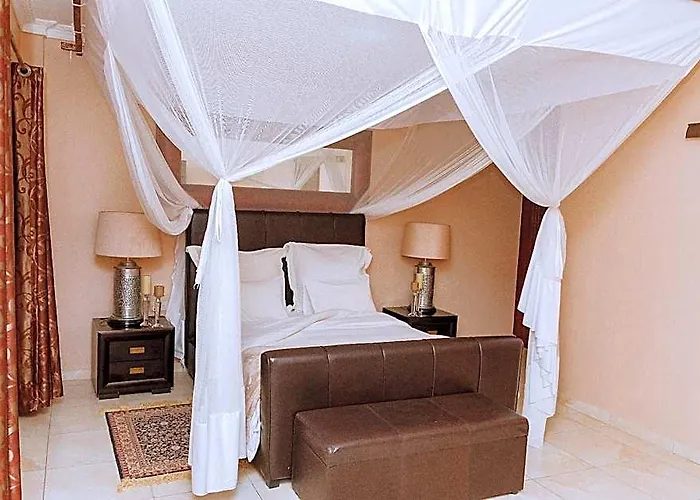 Shamba Lodge