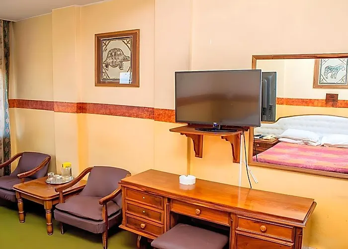 Grey'S Inn Bulawayo
