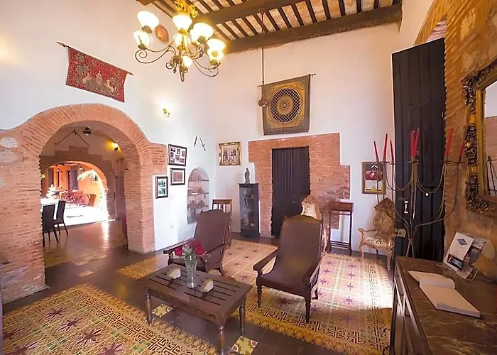 Dona Elvira Boutique Hotel