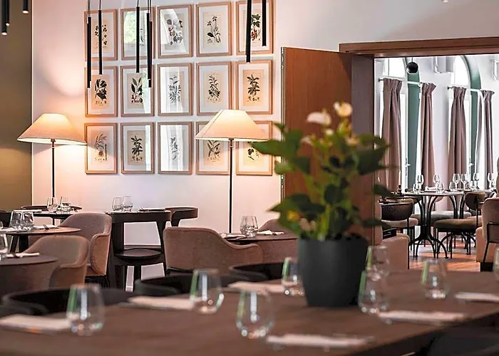 Hotel Castel Maintenon - Handwritten Collection