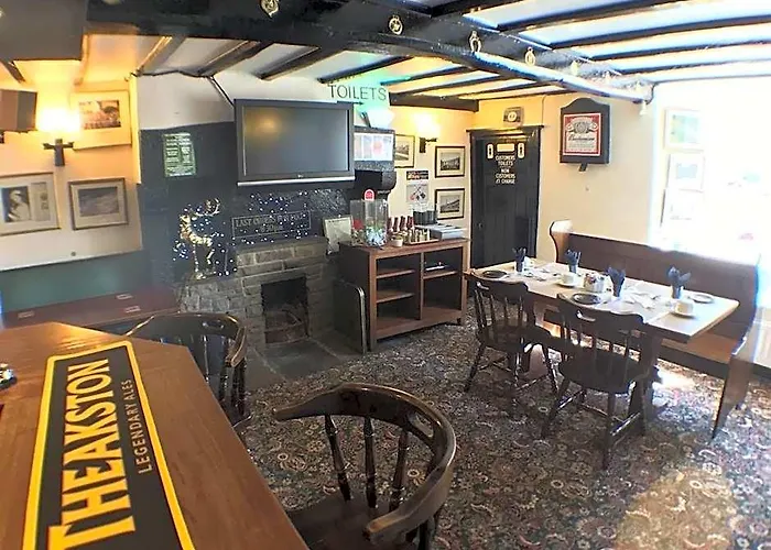 Fox & Hounds Inn