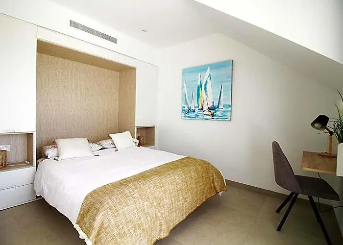 Three Bedroom Seaside Penthouse In Mar De Cristal