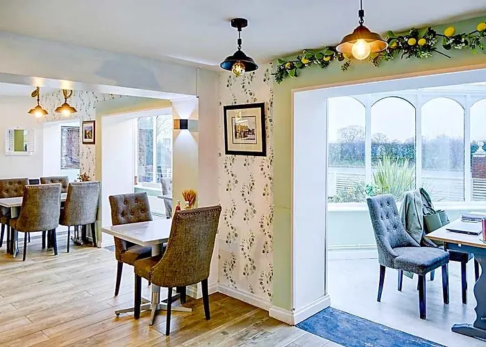 Warwickshire Park Hotel Kenilworth By Belvilla