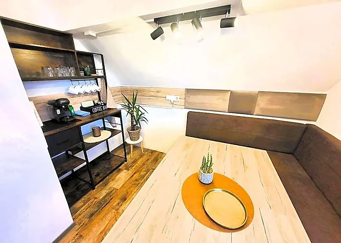 Cjs Apartments - Chill Or Drive Am Nuerburgring, New Box Spring Beds, New Furniture, Free Parking, Wlan, Tv-Streaming, Quiet Location