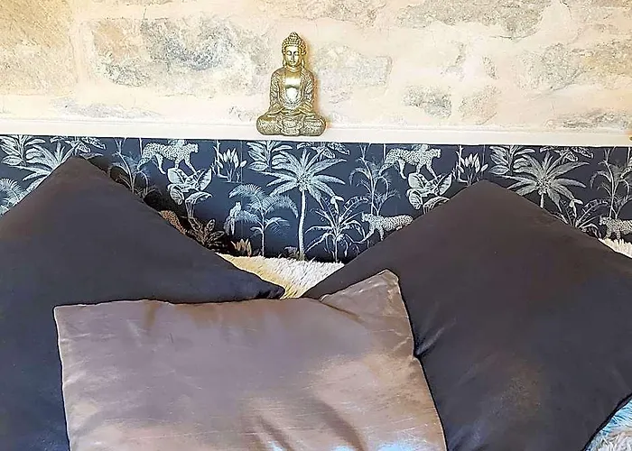 Appartement Jarnioux - Les Meubles Des Pierres Dorees