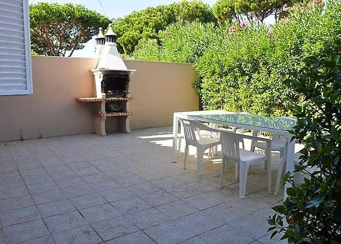 Comfortable And Well Equipped Terrace Villa With Private Pool And Air Conditioni