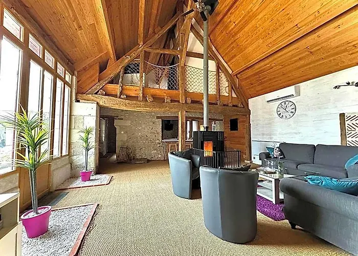 Gite La Belle Aventure Avec Piscine Et Jacuzzi