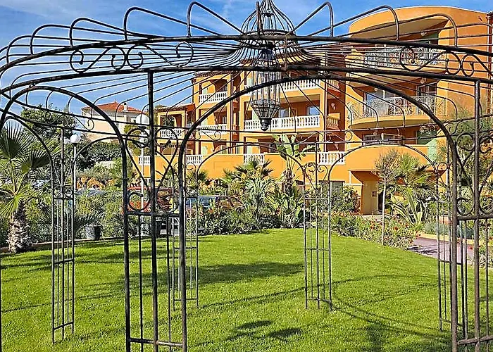 Appart Hotel Lou Castelet