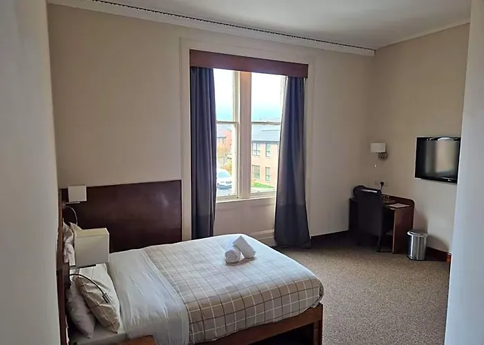 Douglas Hotel