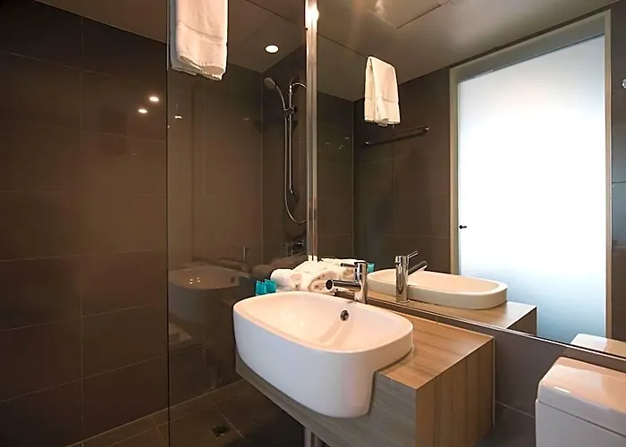 Noosa Shores Resort