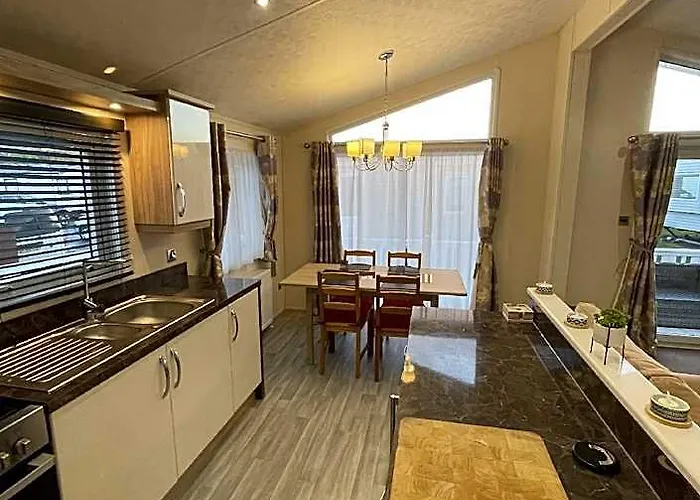 Romney Lodge