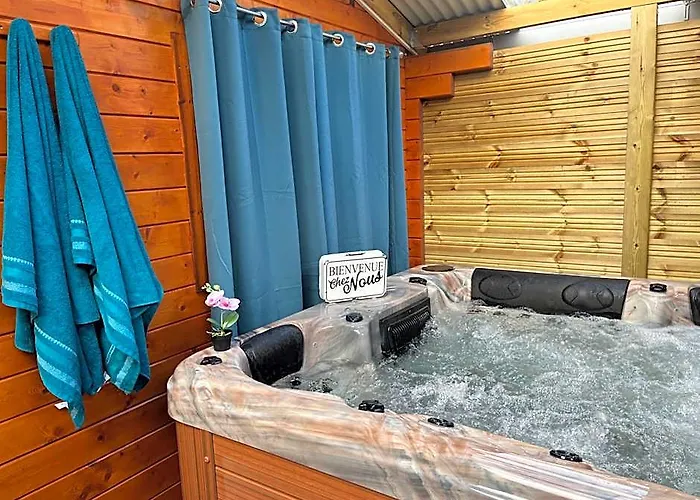 Les Chalets De Marie 974 Reunion Chalet Evasion - Jacuzzi Spa Privatif Dans Le Chalet , Sans Vis A Vis , Vue Mer