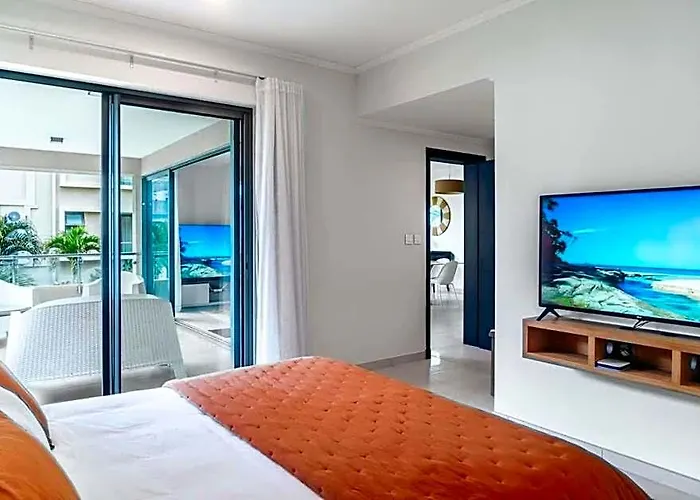 Ocean Legend - Tamarina Beach