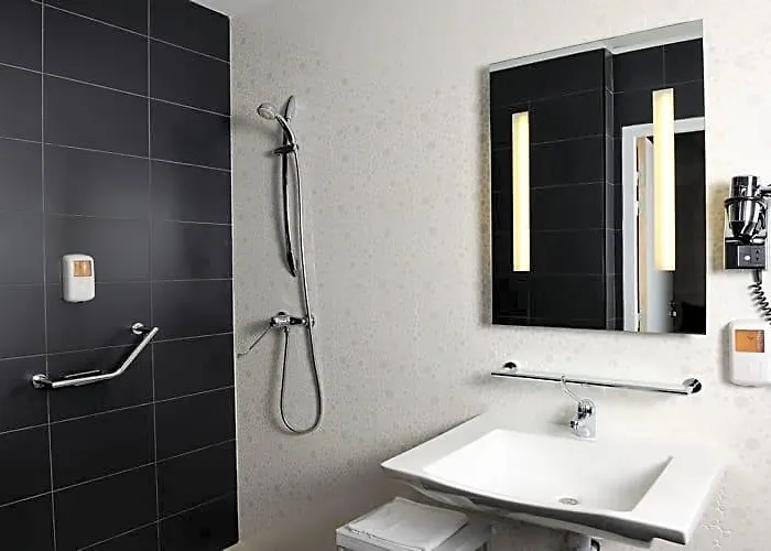 Comfort Hotel Centre Del Mon
