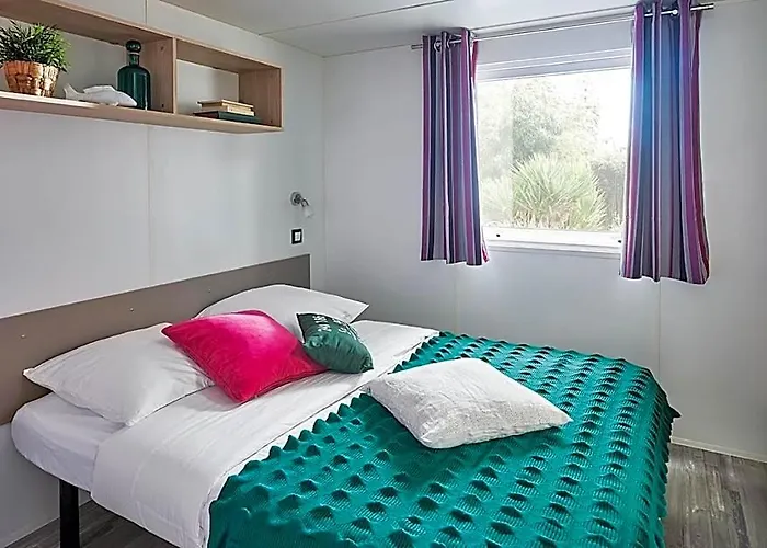 Mobil Home Xxl 4 Chambres - Camping Les Tropiques