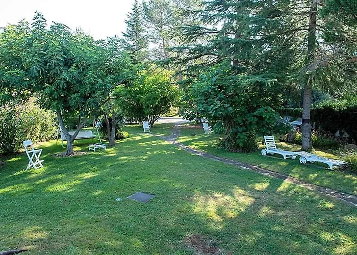 Residence Miro, Gites Equipes Ete Et Hiver, Tennis, Piscine