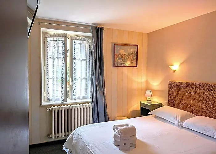 Hotel Bar Aux Armes D'Estaing - Kb Hotel Group