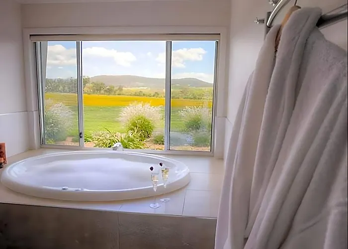 Azjure Studio Retreat