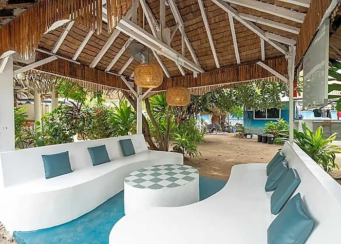 The Sharks Tail Dive Resort
