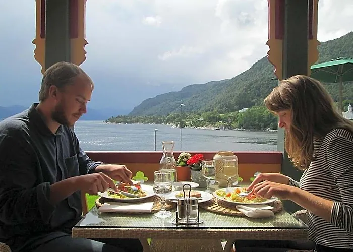 Lavik Fjord Hotel & Apartments