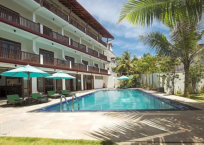 Rockside Beach Resort