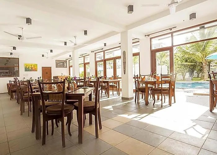Rockside Beach Resort