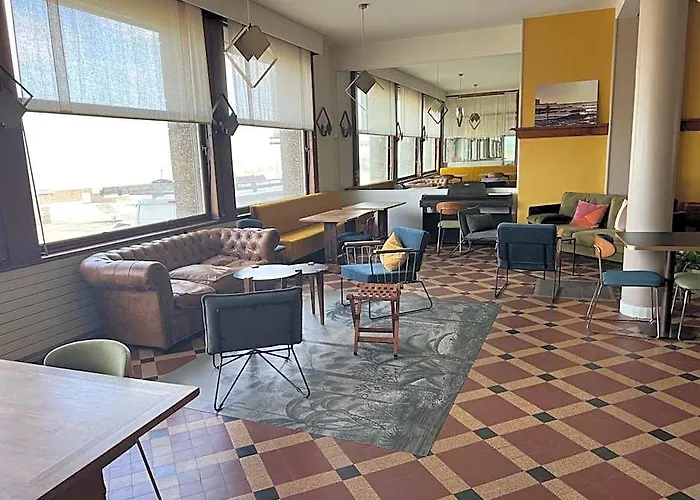 Boutique Hotel La Maison Des Galets Sur Le Front De Mer