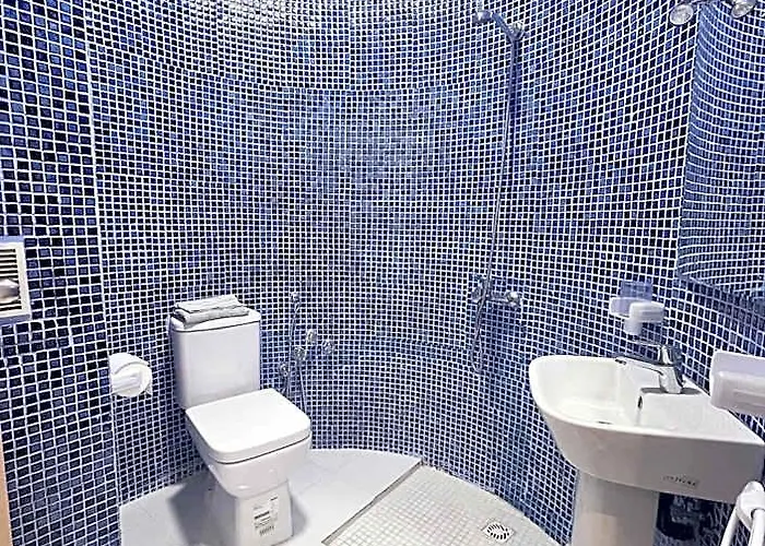 Hostal Mh Borj