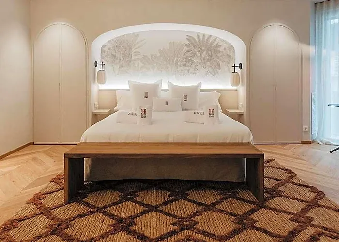 Hotel Petit Luxe